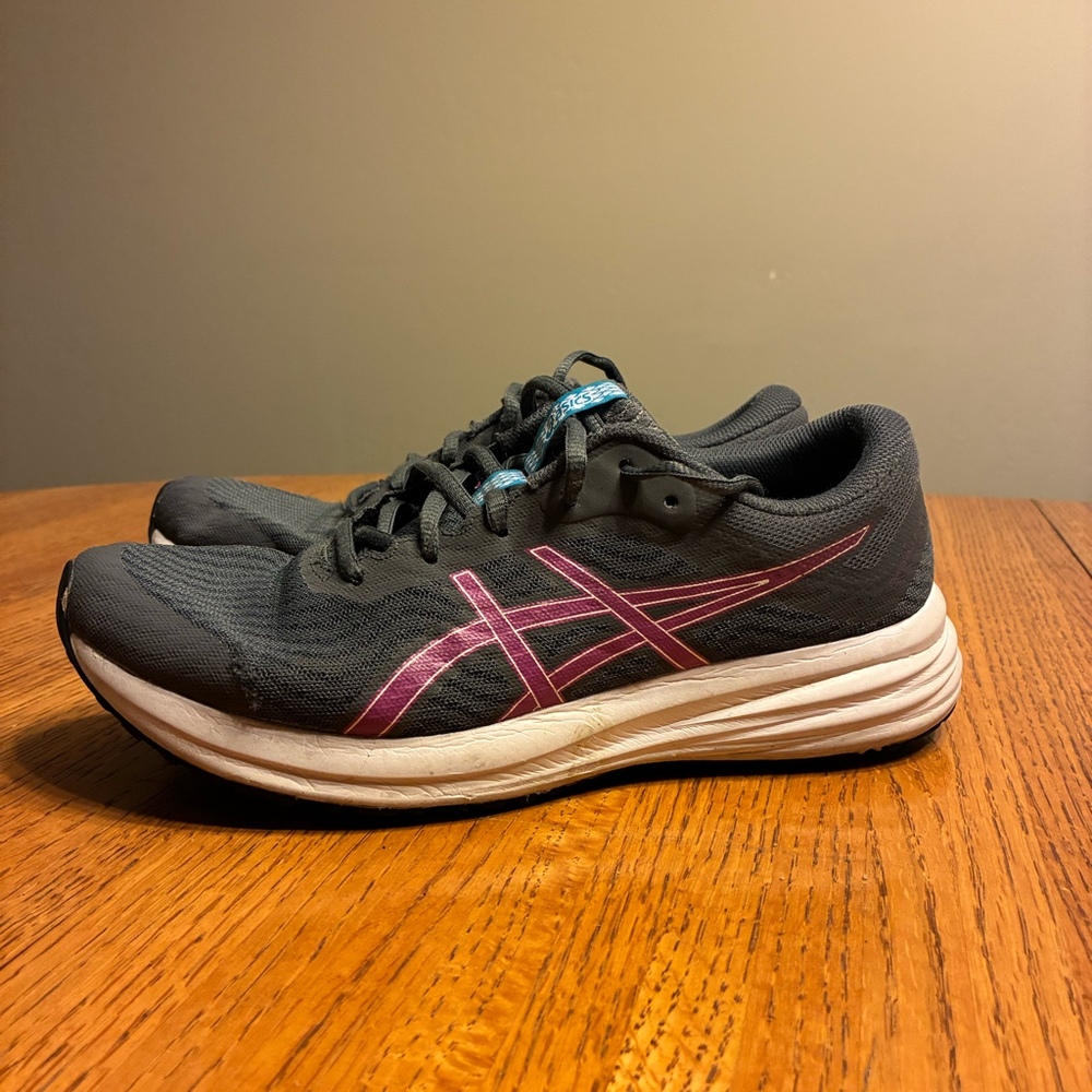 ASICS Patriot 11 Women's Running Shoes Dark Grey Pink 1012A705‎ Size 8.5 - Picture 2 of 5